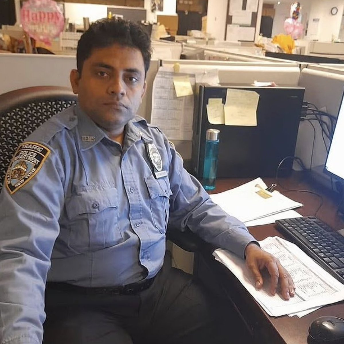 BREAKING: The NYPD officer tragically murdered in the NYC shooting this evening has been identified as 36-year-old Didarul Islam. He leaves behind his wife, who is 8 months pregnant, and their two sons.