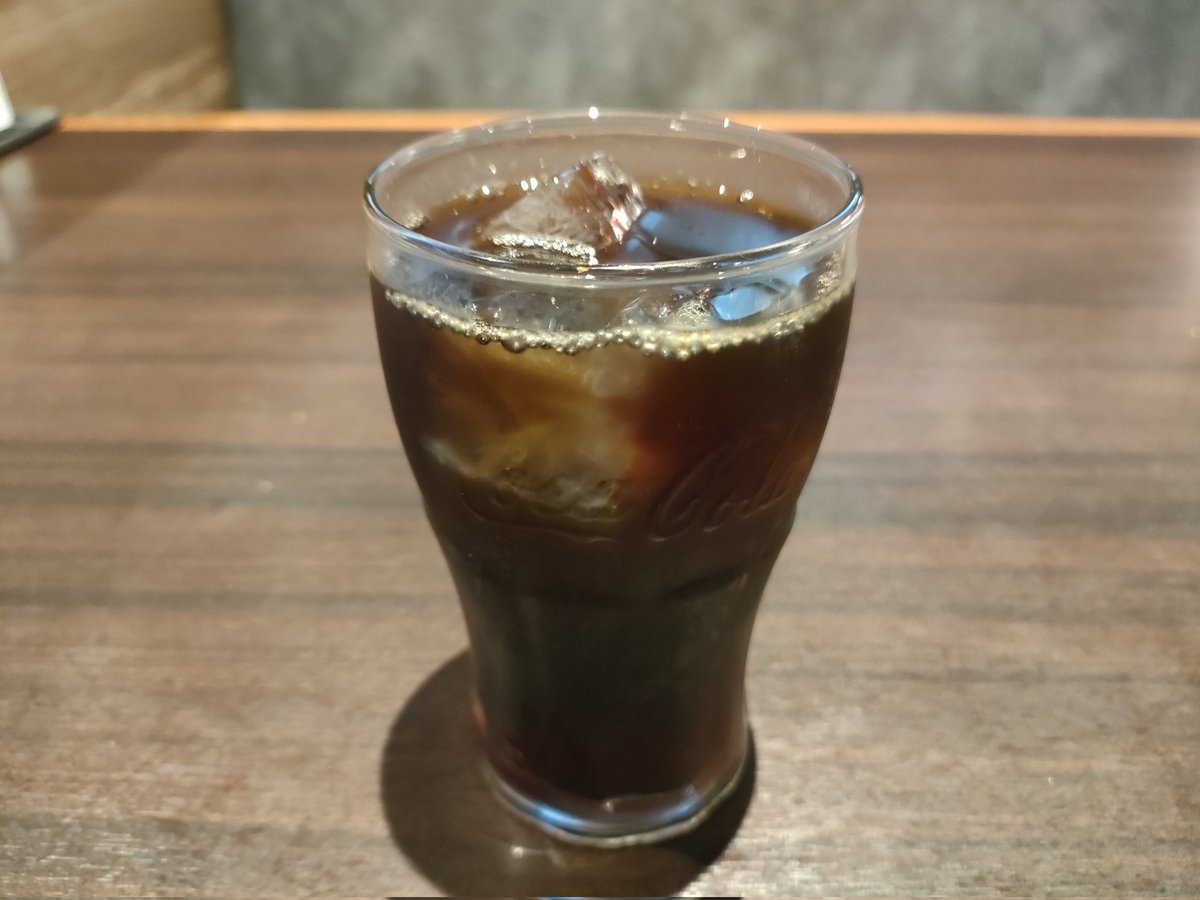 で、当然、爺は食い放題なんか喰える訳もなく、チキンステーキにベジタブルとドリンクバー付けて1,073円。
ベジタブルバー、値段上がった？
ご馳走様でした😋
＃ステーキガスト北九州則松店