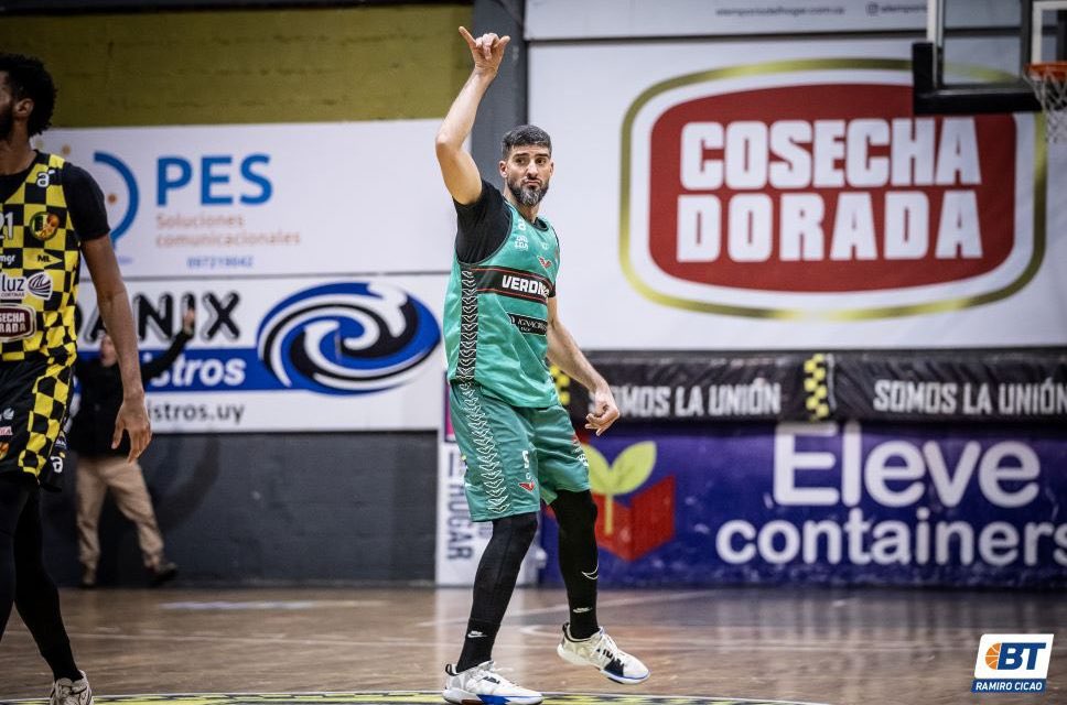 BasquetTotal's tweet image. #LDAxBT I CHILL EN EL CERRO

Verdirrojo se hizo fuerte en su visita a Larre Borges y tras vencer por 87-84 continua con el mejor récord del certamen. 

📝 @aguceliberti 

👉🏻 wp.me/p6K7W2-Z5P