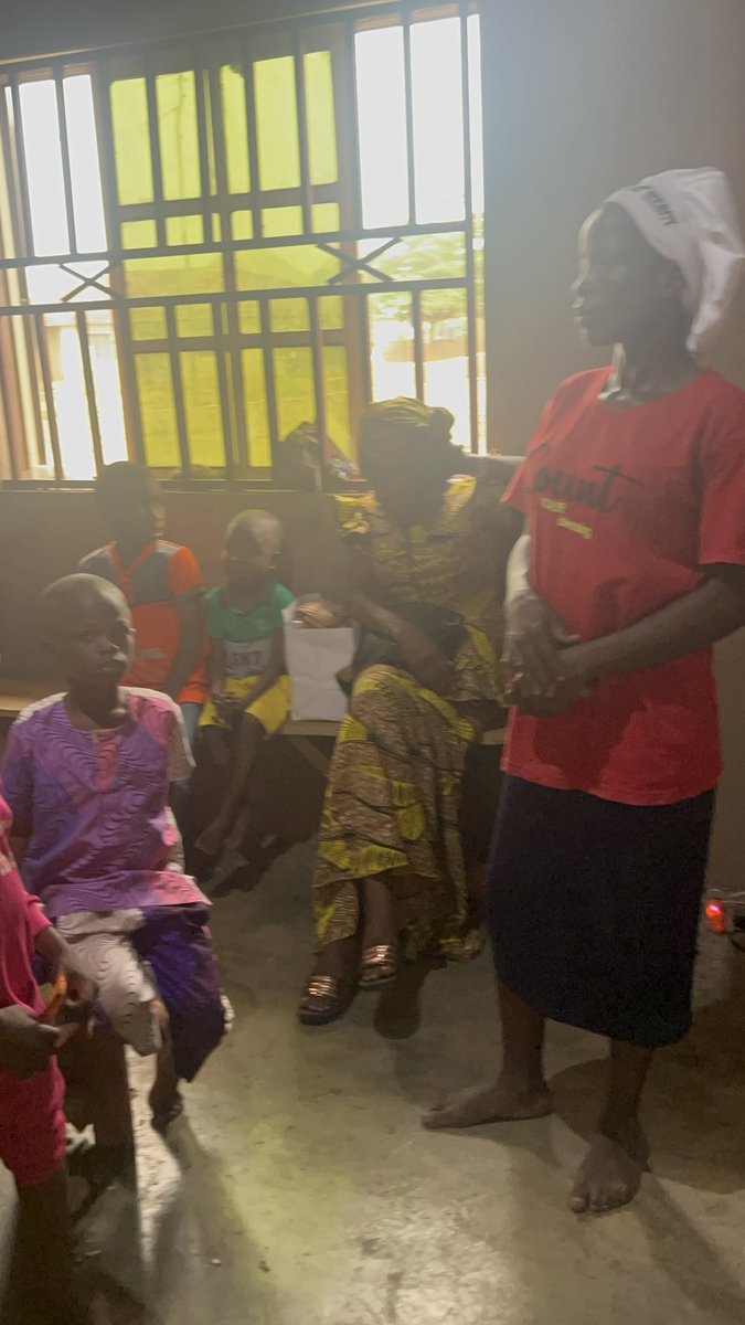 adewolaadekunl1's tweet image. As we trust God day by day, we humbly ask for your support to help cover our $725 rent need.
Your kindness—through giving, sharing, or praying—means more than words. 🙏
❤️ Please retweet, like &amp;amp; comment.
🔗 …balaiseiyanuevangelicalministries.org/donations/give…
#FaithInAction #Support #RentHelp