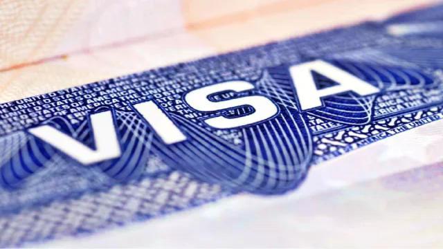 iProfesional's tweet image. Negocian con EE.UU. el regreso del ingreso sin visa para ciudadanos argentinos ebx.sh/Jdi8zN
