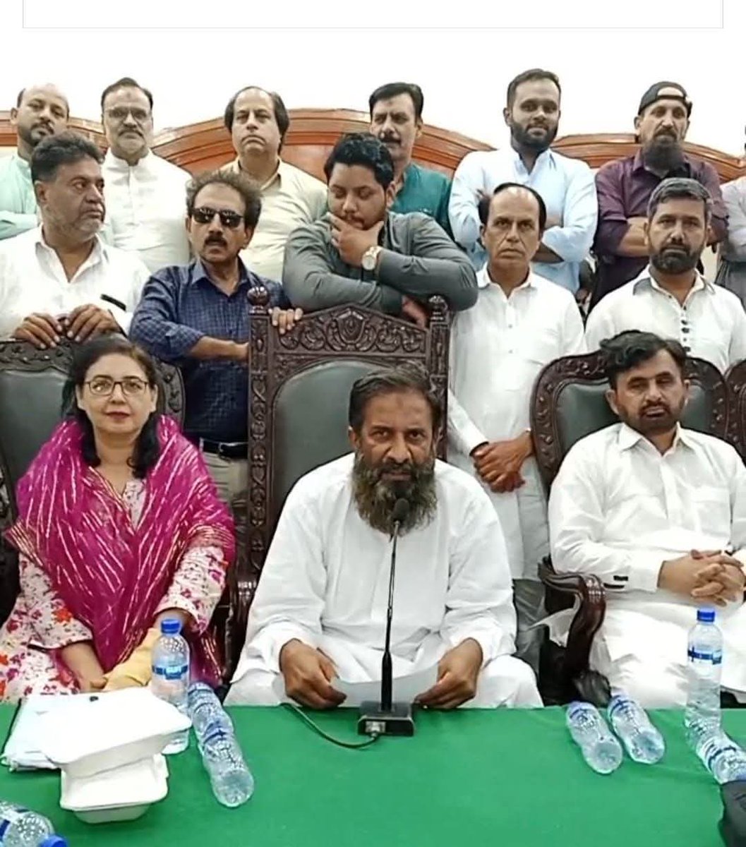 (Ø,G) استادِ محترم (@shahzadmughalpm) on Twitter photo فلم تارا اور ستارا کے کے ناکام ترین ستارے ۔۔۔۔۔۔
چہرے بتا رہے ہیں اندر کی داستاں🫢
#ViralVideos <a href="/AdvocateCH1/">Advocate CH</a> <a href="/A_L_I_A_H_M_A_D/">ALI AHMAD</a> <a href="/Ammarysaggu/">محمد عمار یاسر سگو 🇵🇰</a> <a href="/AsadAwan540/">اسد علی اعوان 🇵🇰</a> <a href="/AUKhan2u/">Ámáñ Úlláh Bálôúçh</a> <a href="/BalochAblaj/">Baloch</a> فلم تارا اور ستارا کے کے ناکام ترین ستارے ۔۔۔۔۔۔
چہرے بتا رہے ہیں اندر کی داستاں🫢
#ViralVideos <a href="/AdvocateCH1/">Advocate CH</a> <a href="/A_L_I_A_H_M_A_D/">ALI AHMAD</a> <a href="/Ammarysaggu/">محمد عمار یاسر سگو 🇵🇰</a> <a href="/AsadAwan540/">اسد علی اعوان 🇵🇰</a> <a href="/AUKhan2u/">Ámáñ Úlláh Bálôúçh</a> <a href="/BalochAblaj/">Baloch</a>
