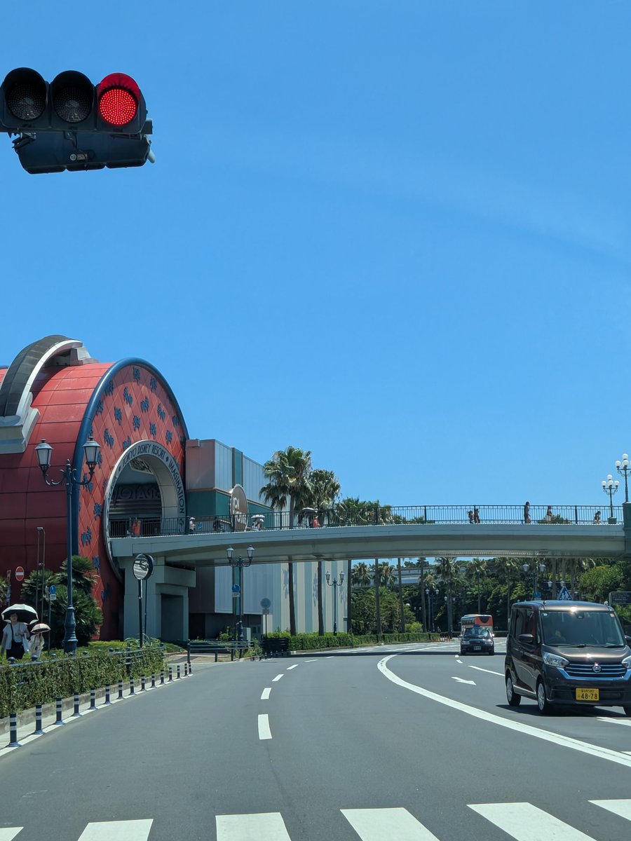 こんにちは😊ネズミさん🐭🤣

10連チャンくらい1500円以下😂
忙しいっちゃ忙しいけど😅売り上げは。。。。🥲

暑いと忙しくて儲かるでしょう〜

いやいやお客様胸に手を当てて考えてみて🤣
ハイ‼️500円でーす😂
あっ⁉️200円チップありがとうございます🙇😂👋

さて🤣浅草帰るかな🤣👋