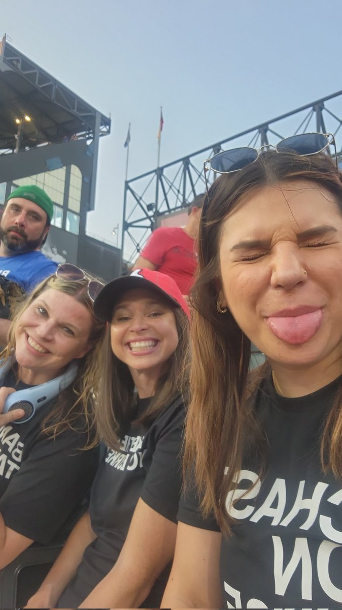 Clearly one of us was hot and one of us loves photo bombing. Talked to Tanner!