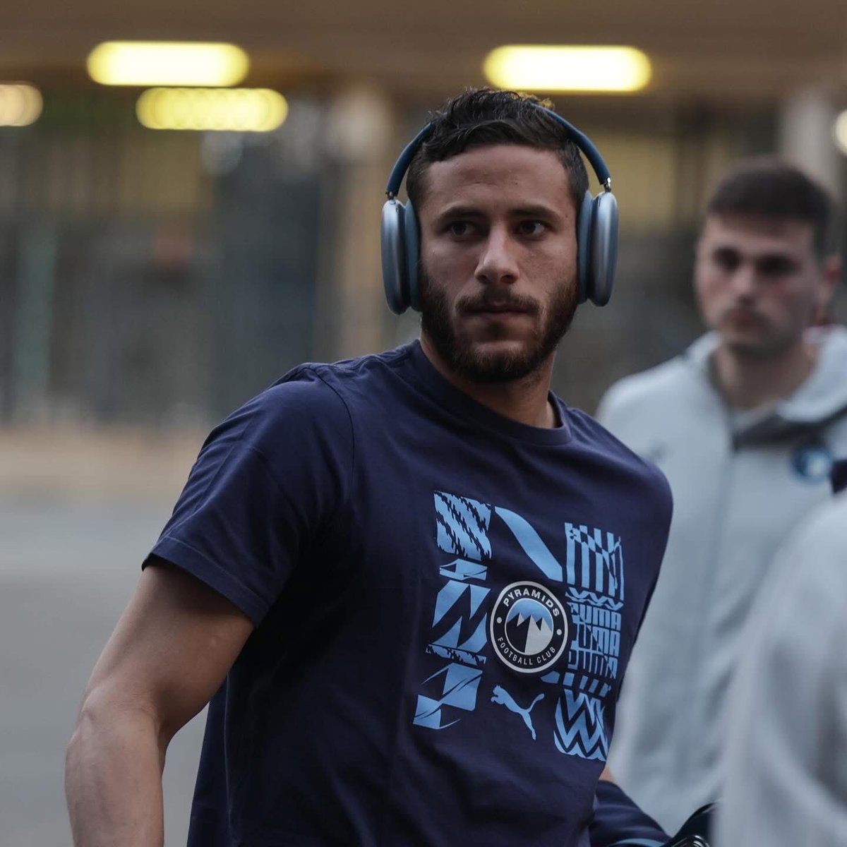 🚨 Breaking News | Egyptian international Ramadan Sobhi, currently playing for Pyramids FC, has been arrested at Cairo International Airport. 🇪🇬 

The arrest is in connection with a legal case related to academic fraud, where he is accused of arranging for another individual to