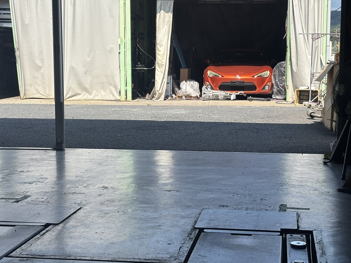 supermade_com's tweet image. 暑いけど、作業しましょかね！
まずはここから。
パワーうんぬんより気持ちいい音がほしいので等長です。
ついでにやれるところは一気にやっていきます！