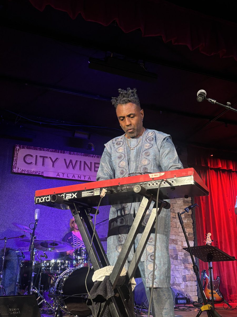whyamaya's tweet photo. @omarlyefookMBE in #ATL
I have the absolute best times at his shows—from the first time I saw him in the early aughts to today. 
Can’t wait for the next one! Cheers to #Omar &amp; his band! 
#uksoul #omarlyefook #theman #atlanta #livemusicinatlanta #brighterthedays #citywineryatlanta https://t.co/XAyCTZsqVH