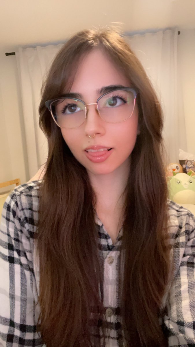 Day 3 of my first playthrough + nuzlocke of Pokémon FireRed! 2 badges down!
twitch.tv/peachyshortcake