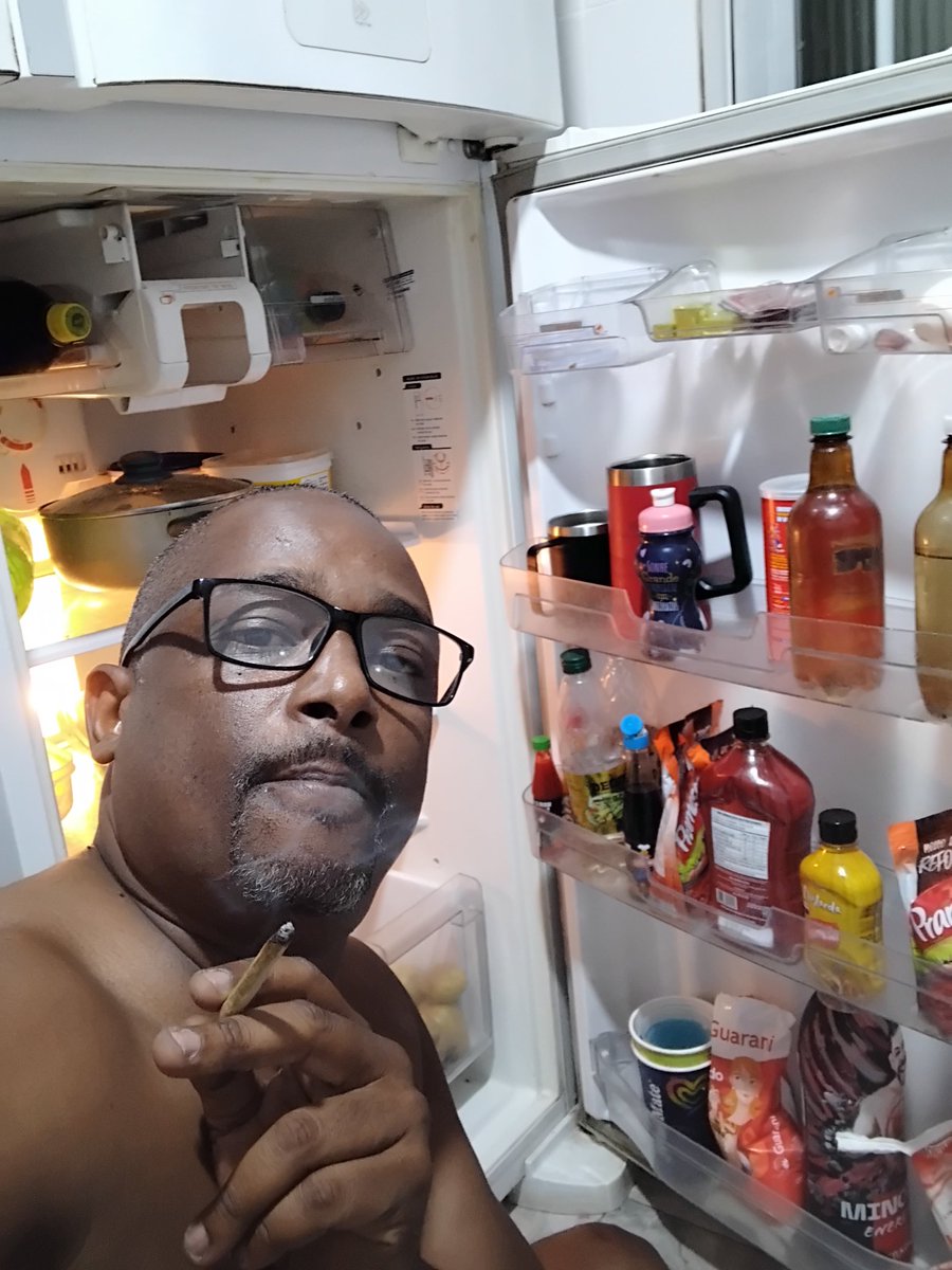 Pra eu gastar dinheiro com isso,primeiro eu tenho que fazer isso,c for diferente é mancada é vacilação é errado, e fiquem sabendo de uma coisa,eu não erro eu sou apenas um negão latino americano e trabalhador e maconheiro.