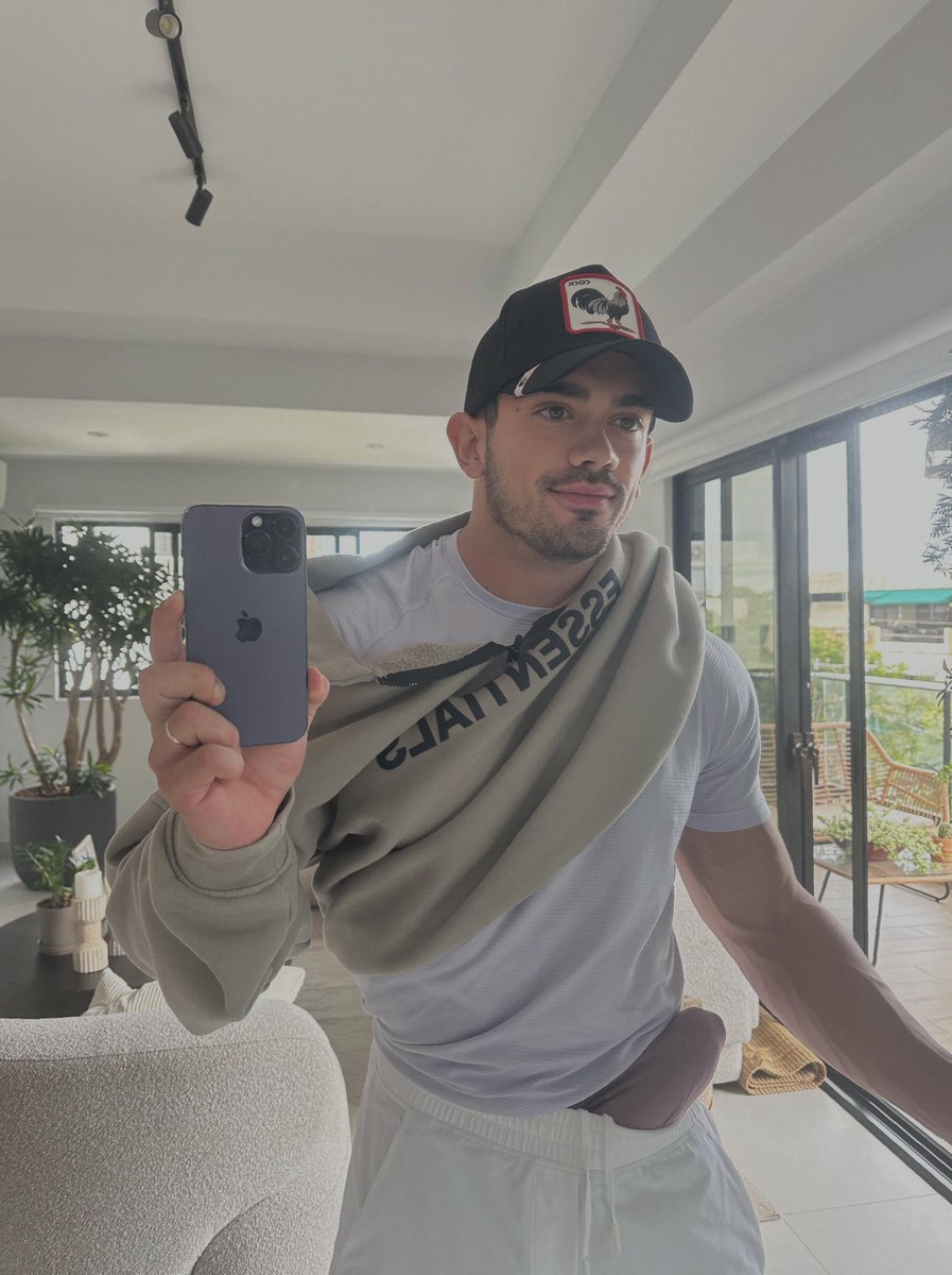 Fit Aiden tweet media