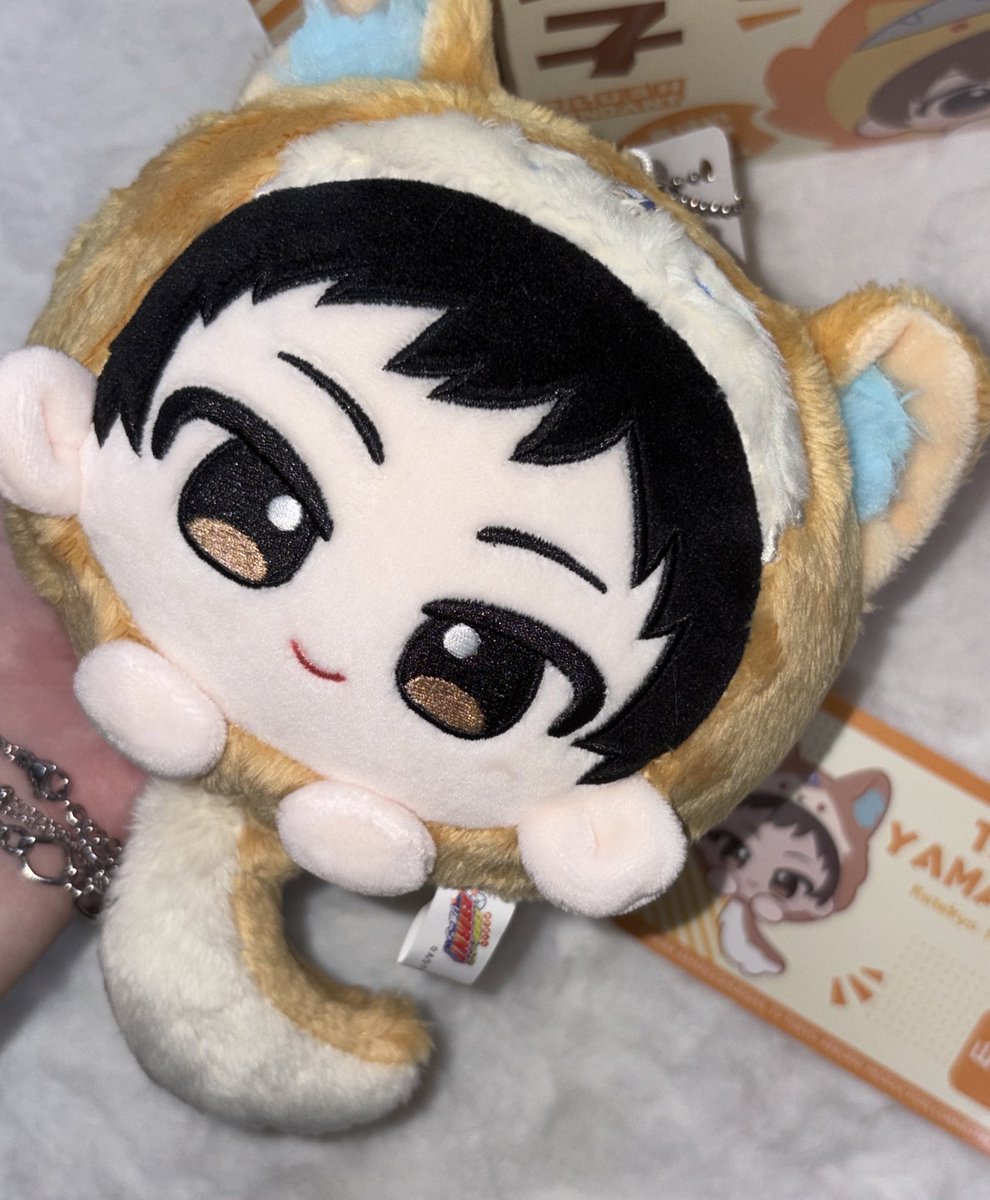 natzzan's tweet image. 거대 개가 등장했다!!!!!
(구라가아니라 실제로 거대해요 두손으로잡아야함 그립감이 배구공급임)