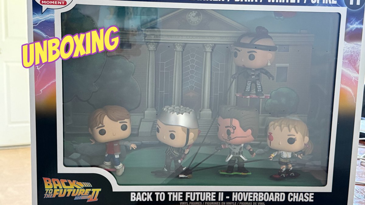 Unboxing: #BackToTheFuture Part II Hoverboard Chase Deluxe #FunkoPop! Moment
entertainmentfish.com/2025/07/29/unb…