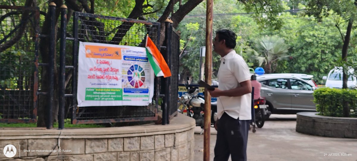 vasapuram's tweet photo. Day 4 Cyber Satyagrahamu @ KBR Park Gate 2  

Do you wish to join ?? 

Madhava Reddy
9966272121
Cyber Warrior 
Follow Indian Cyber Warriors what's app channel

#CyberSatyagramaha https://t.co/uWD5MCePRW