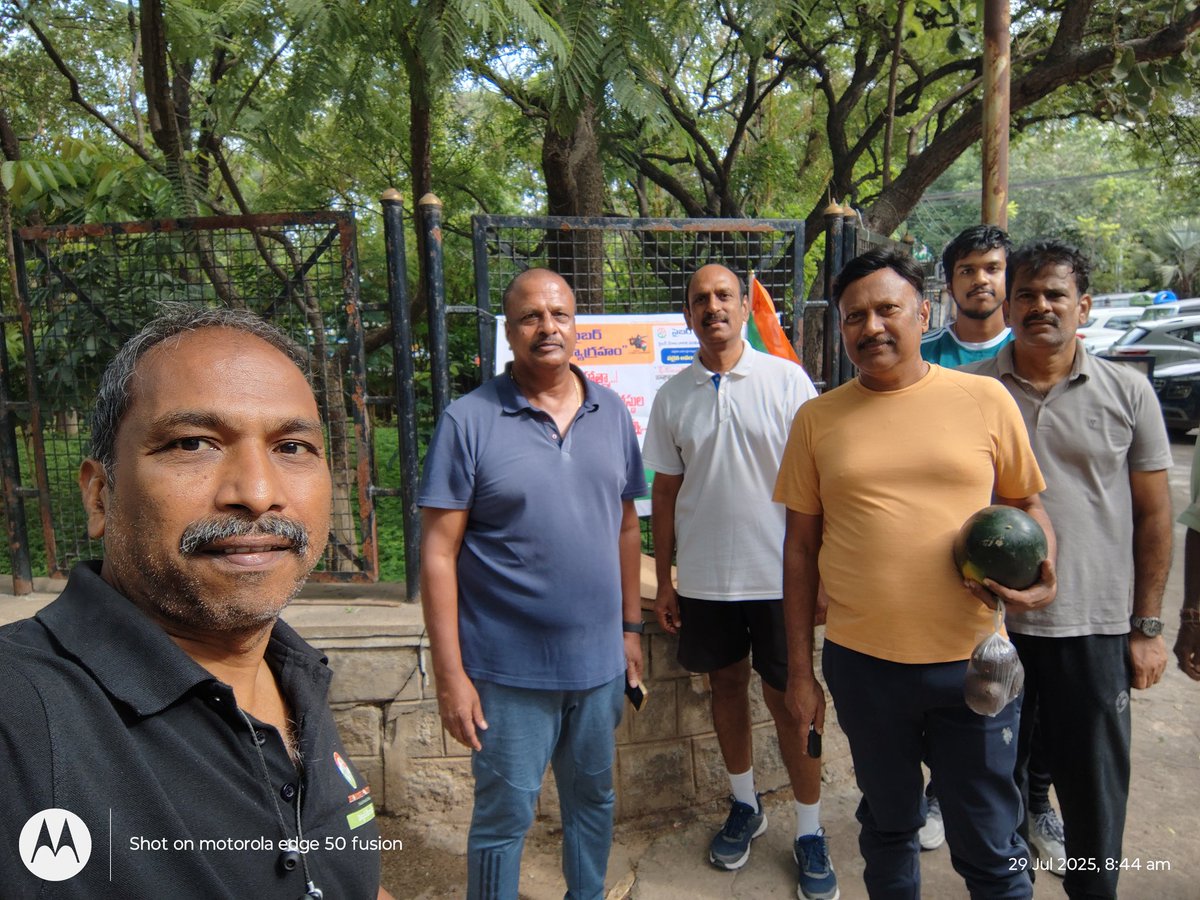 vasapuram's tweet photo. Day 4 Cyber Satyagrahamu @ KBR Park Gate 2  

Do you wish to join ?? 

Madhava Reddy
9966272121
Cyber Warrior 
Follow Indian Cyber Warriors what's app channel

#CyberSatyagramaha https://t.co/uWD5MCePRW