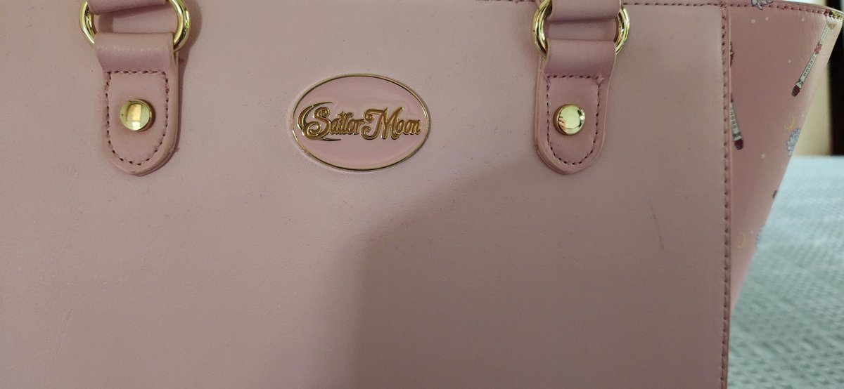 sorakazeno1's tweet image. Eternal Sailor Moon purse from Hot Topic
#sailormoon #sailorstars #usagitsukino  #月野うさぎ #セーラームーン #hottopic #セーラースターズ