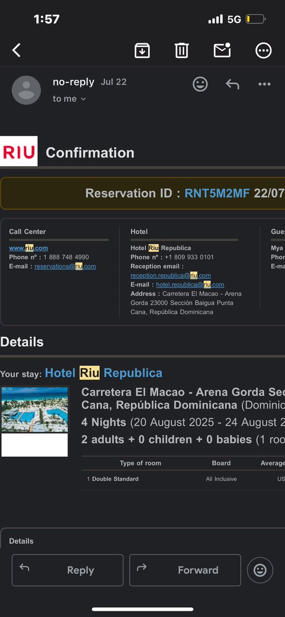 Dirtyside_Dewop's tweet image. She booked flights for DR yall still going to Puerto Rico 🤣