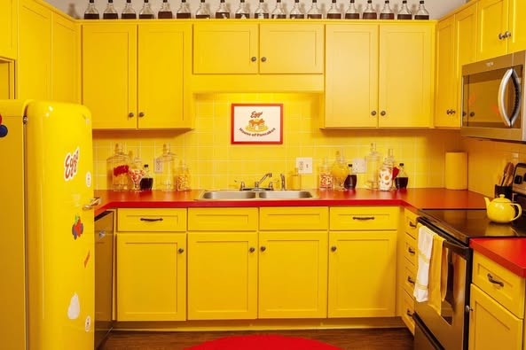 hollow_maven's tweet image. the Pancake Eggo Cabin in Gatlinburg,TN is on the market for 699,900.
Any takers?