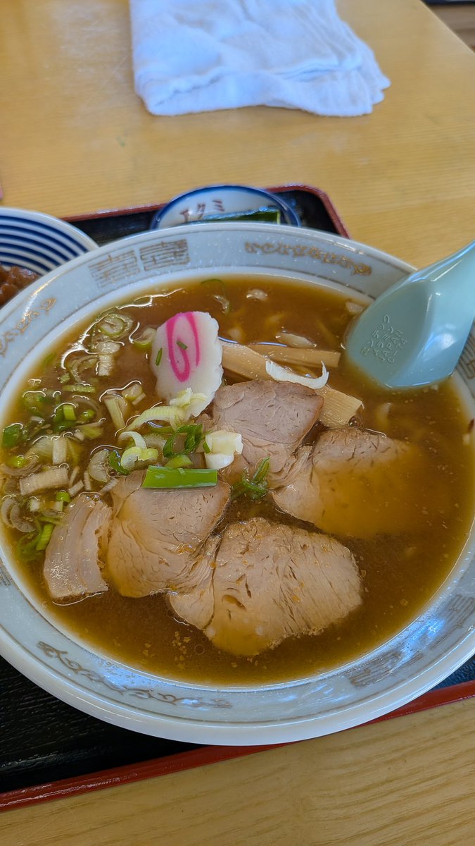 hasa4985's tweet image. リベンジ訪問🍜
久々にありつけた鳥皮モツ、らーめんは味噌にチェンジ☝️
あ、私茄子の漬物苦手なんです😓