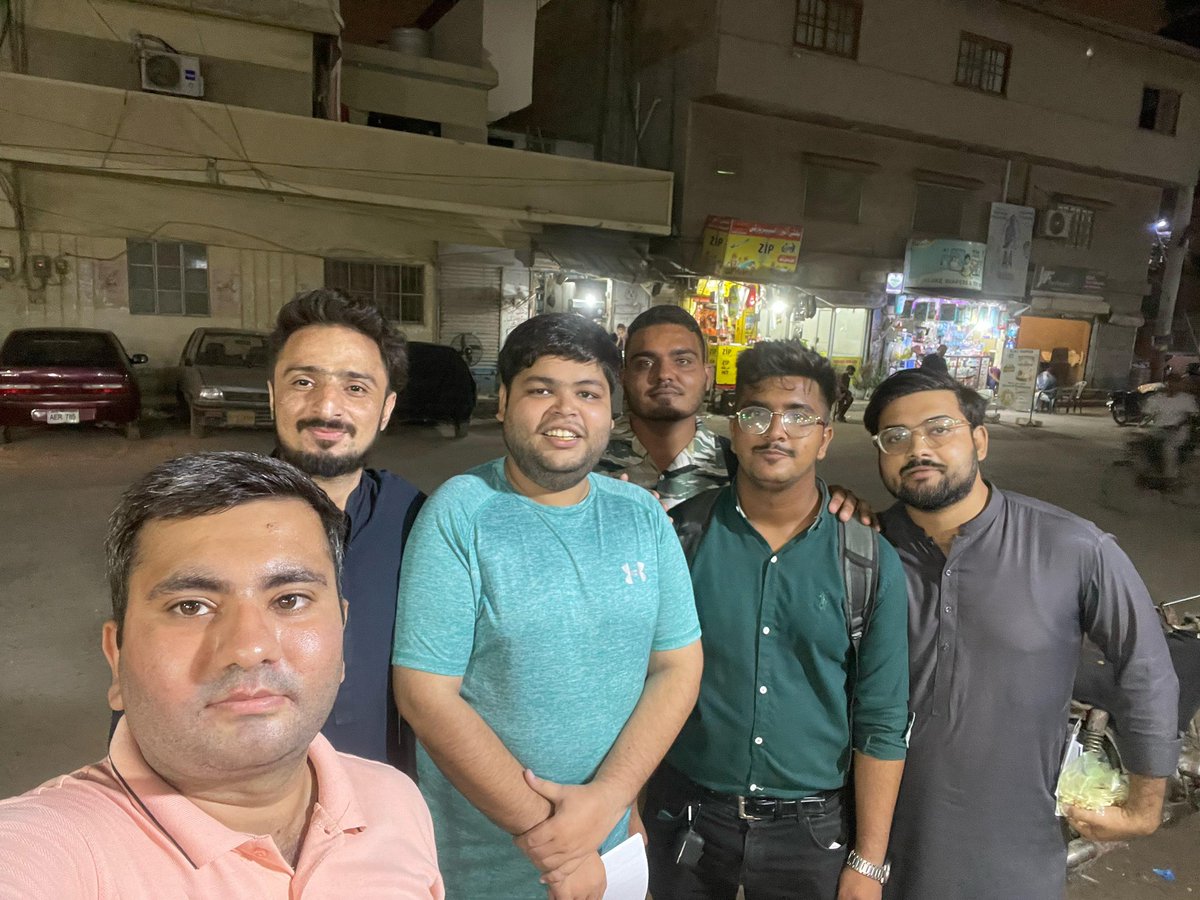 ravian_dani's tweet image. پیٹرن ان چیف عمران خان کی ہدایت پر این اے 236 پی ایس 99 میں ایم ہی اے فام 45 زین پرویز اور یوتھ رہنما و سٹی یوتھ کونسلر کراچی میٹروپولیٹن محمد فیضان کی انصاف یوتھ ونگ ضلع شرقی کی ٹیم کے ہمراں گلشن اقبال کے مختلف علاقوں میں 5 اگست کے حوالے سے موبلائزیشن کمپین جاری!
انصاف یوتھ ونگ…