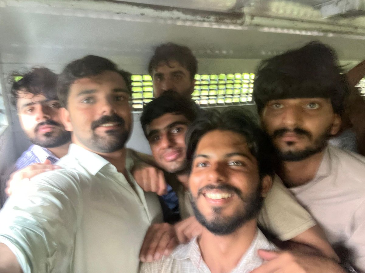 usafi7633's tweet photo. QAU is a place of learning, not a battlefield.
Armed police entered student hostels at 4 AM, violently detaining peaceful students and council members.

Using force to intimidate and silence young students is cowardly.

#saveQAU
#QAUUnderSiege https://t.co/BOVTqdmNTS