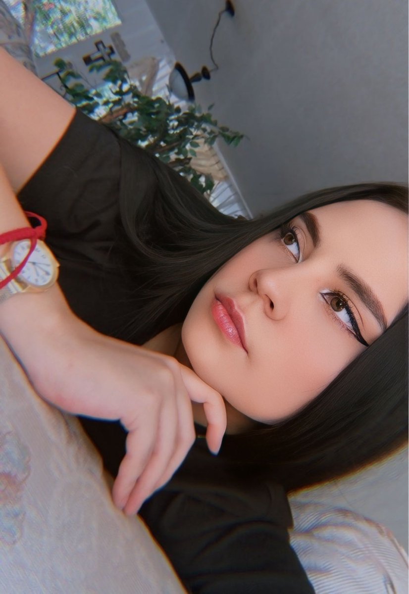 🔴 Ya estoy en directo!! Ven un ratito ven con tu pelinegra fav de Siege. 🖤 

Twitch: chrispesquera1 
Twitch: chrispesquera1