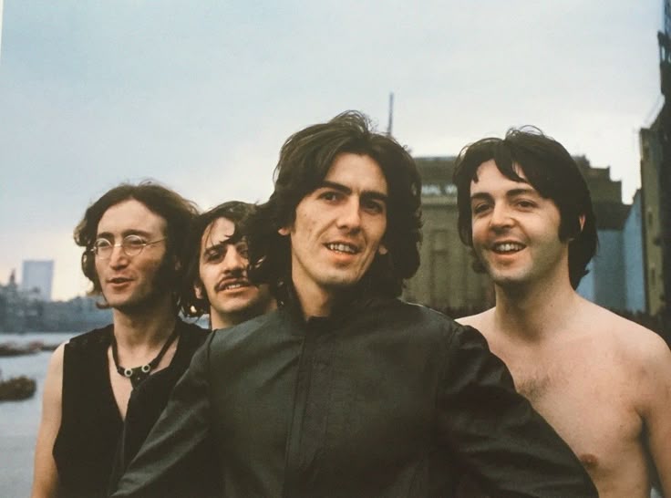 BeatlesHours's tweet image. 