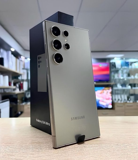 Perigodaspromo's tweet image. ESSE DAQUI TA MUITO BOM, CORRE QUE VAI ESGOTAR A QUALQUER MOMENTO
Smartphone Samsung Galaxy S24 Ultra, 256GB, 12GB RAM
❌De 6.599 | 💵Por 4.274 no pix
(desconto aparece na finalização, somente quando selecione pix como forma de pagamento)
amzn.to/3H8wOp4