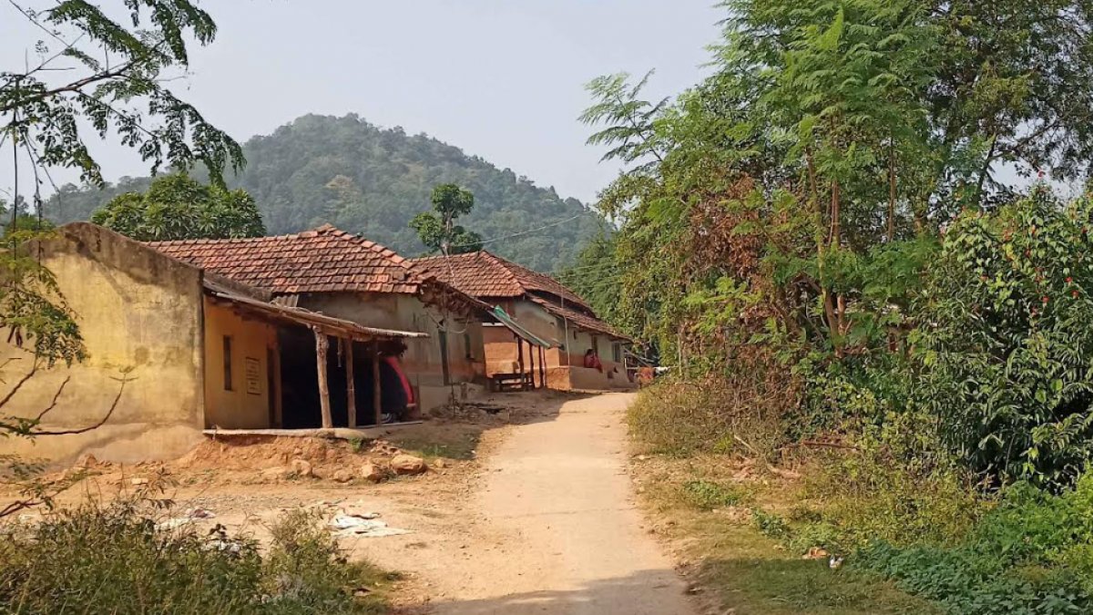 SanjuktaChoudh5's tweet image. 🅾️ HARSH REALITIES of West Bengal 

The Average Income Of A Person Living In WB Is Rs.260/- Per Day 

Let the amount sink in 

Since Mamata Banerjee took over as CM the average income of a person has increased by only Rs.79/- in 11 years 

Rs.260/- per day 

#BengaliLanguage