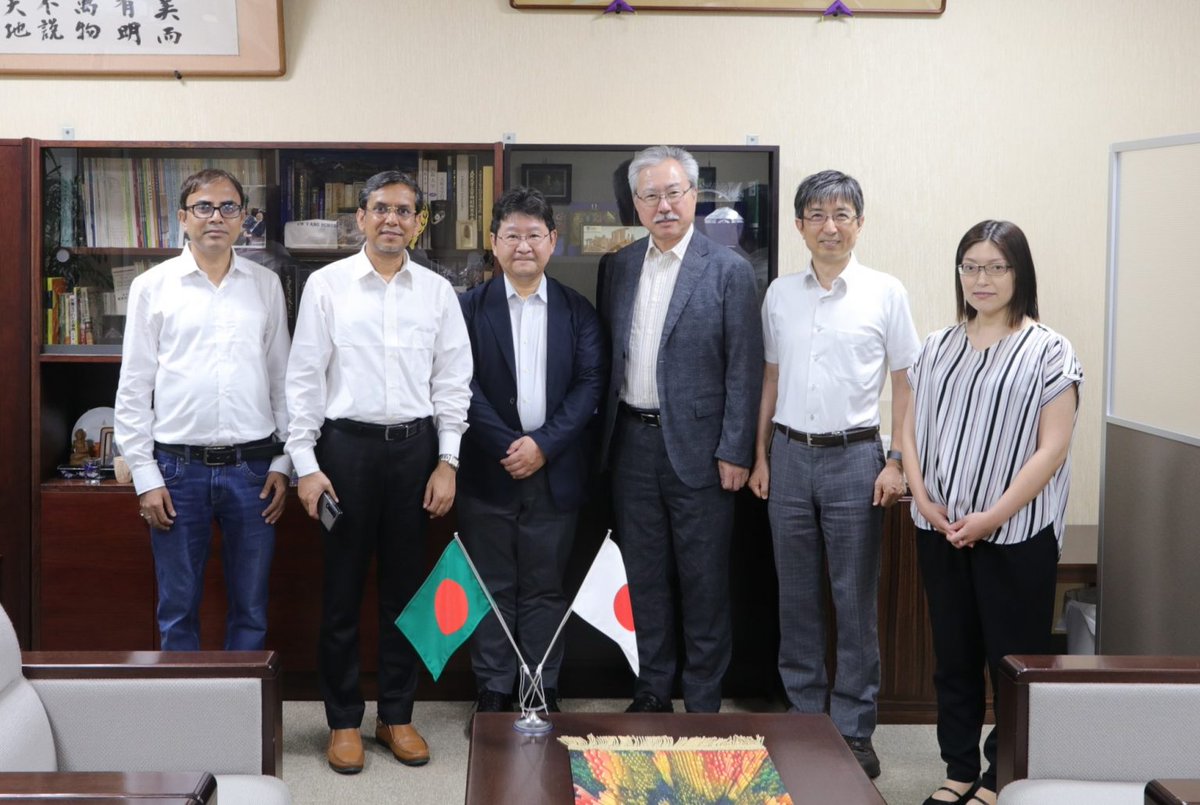 [Visit from Abroad] On June 30, 2025, a delegate of Jashore University of Science and Technology visited the Graduate School of Science. We discussed future exchanges, including the conclusion of an interdepartmental exchange agreement.
sci.osaka-u.ac.jp/en/news/10735_…