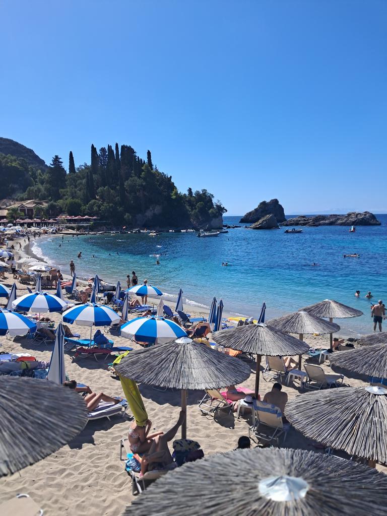 serspyros's tweet image. Καλημέρα, καλή μας Τρίτη με υγεία και χαμόγελο...
Πάργα!