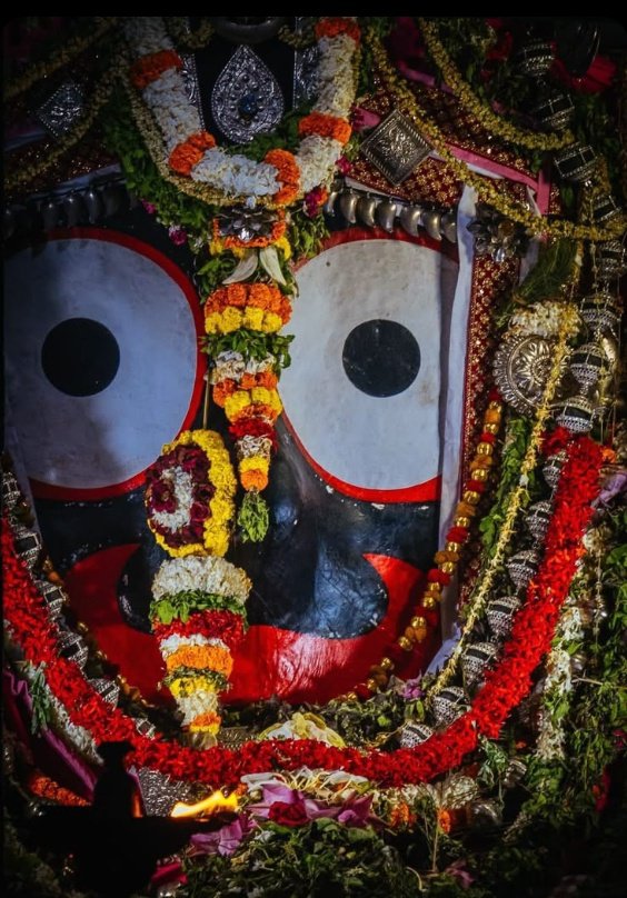 ଯନ୍ତଣାର ଦୁଇଟି ଦିଗ ଥାଏ....ଗୋଟିଏ ହୃଦୟକୁ କଷ୍ଟ ଦିଏ ତ, ଅନ୍ୟଟି ଜୀବନକୁ ପରିବର୍ତ୍ତନ କରିଥାଏ....
.
.
.
#ଜୟ_ଜଗନ୍ନାଥ 🙏