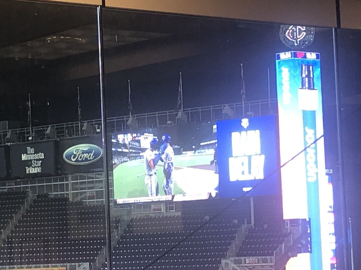 mojohill22's tweet image. I got to see Mark Vientos’ go-ahead grand slam — and the Mets promptly blow the lead — all on the Twins’ video board during the rain delay.