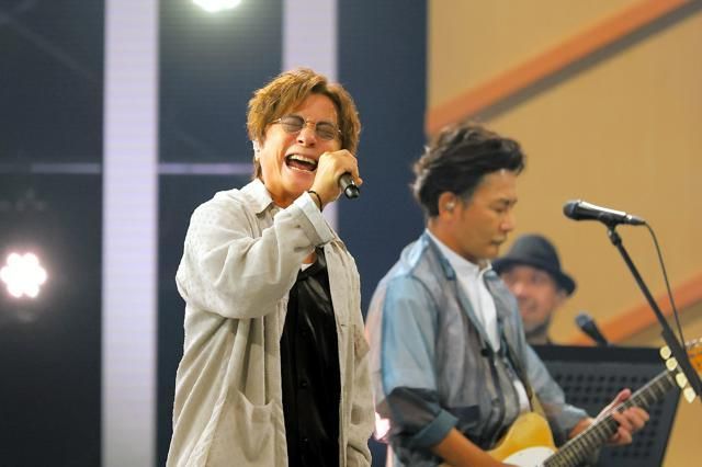 asahicom's tweet image. 原爆の楽曲をポルノグラフィティが制作 「歌い手としてできること」
asahi.com/articles/AST7X…
ギターの新藤晴一さんはこう話します。
「平和を背負うような器ではないと思ってきた。それでも、広島出身で長い間、音楽をしてきた使命かもしれない」