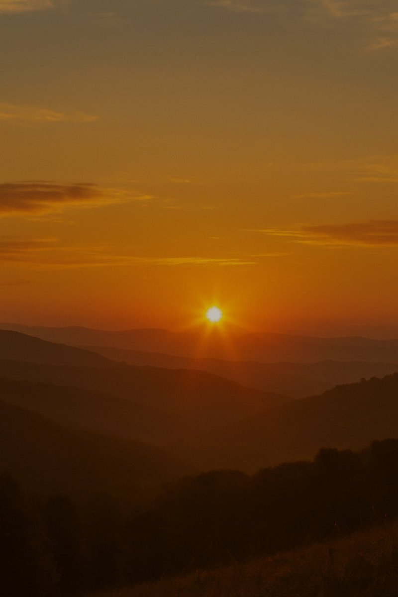 🌅 Morning thought
Jesus said, “I am the light of the world…” — John 8:12 KJV
In a world full of lies and shadows, His light is truth and life.
Follow Him — and you’ll never walk in darkness again. 🔥🙌