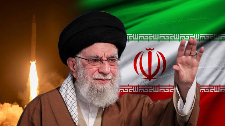 Megatron_ron's tweet image. JUST IN:
🇺🇲🇮🇷 Trump announced that they will hit Iran again, if necessary