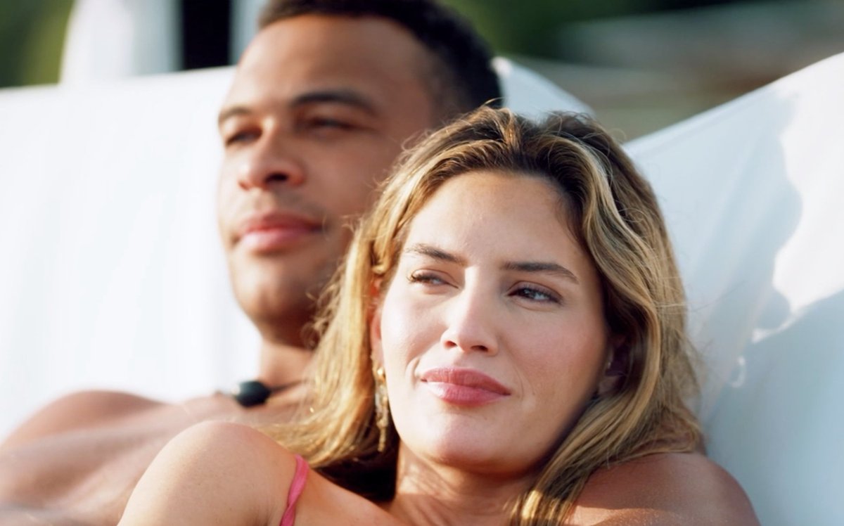 ShesAllBach's tweet image. He's a model but he uses phrases like "deaded it" #BachelorInParadise