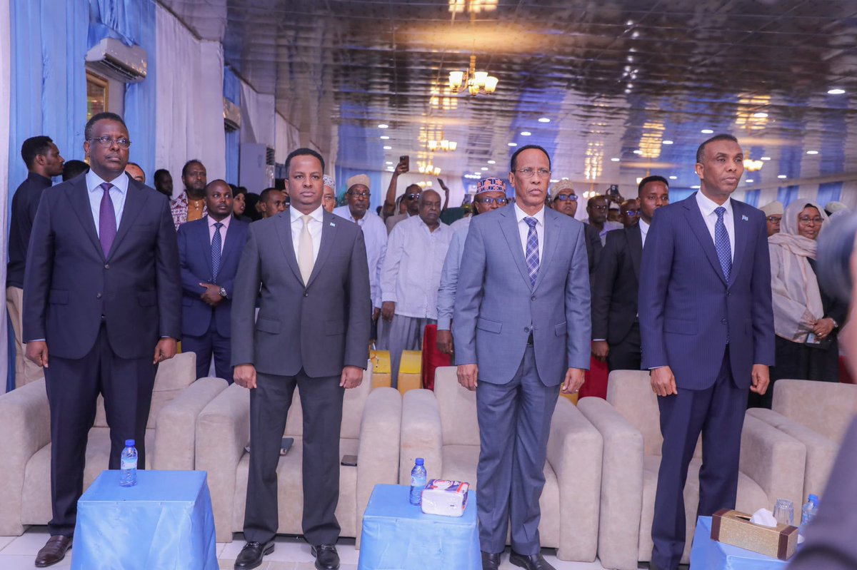 MOFASomalia's tweet photo. FM H.E. Abdisalam Abdi Ali @AbdisalamDhaay, delivered remarks on Monday during an event organized by the Diaspora Affairs Department of the Ministry, emphasizing the critical role the #Somali diaspora has played over the past three decades.
🔗➡ https://t.co/8knfI1k4GX
#Somalia https://t.co/EWPUN3fXih