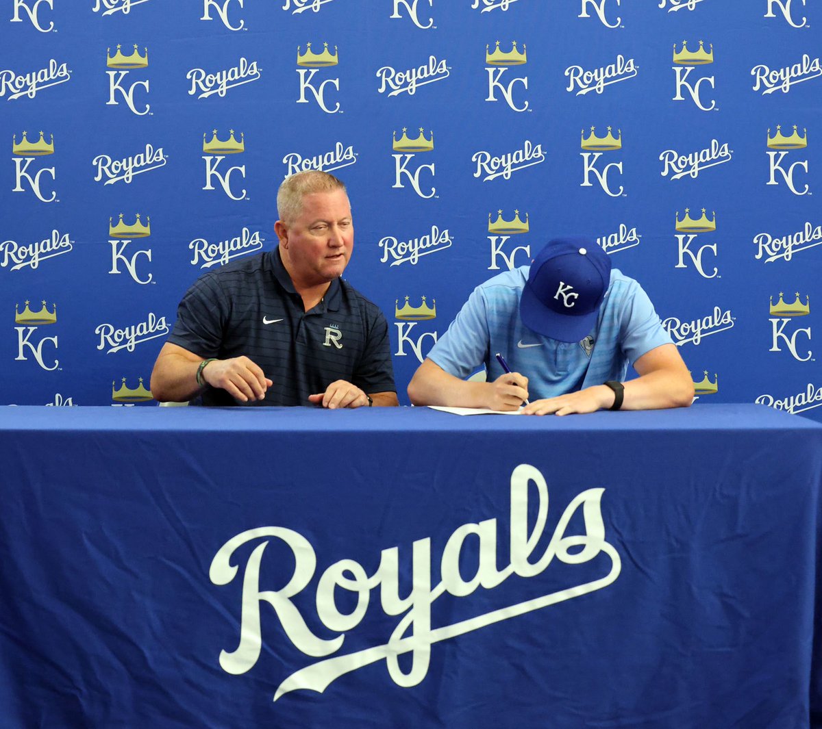 GLCanadians's tweet image. Congratulations to Tyson Moran on officially signing with the Kansas City Royals!
#GLCAlum🍁 || @tysonmoran_
