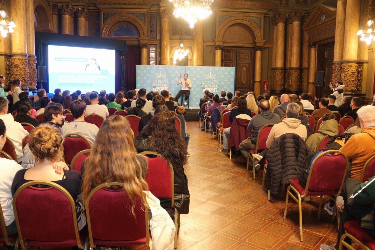 Recibimos a Walter Herrmann, campeón olímpico e integrante de la Generación Dorada del básquet nacional, a quien agradecemos por formar parte del Ciclo de Charlas Inspiradoras con Grandes Deportistas, una iniciativa impulsada por la Municipalidad de La Plata y dirigida a jóvenes