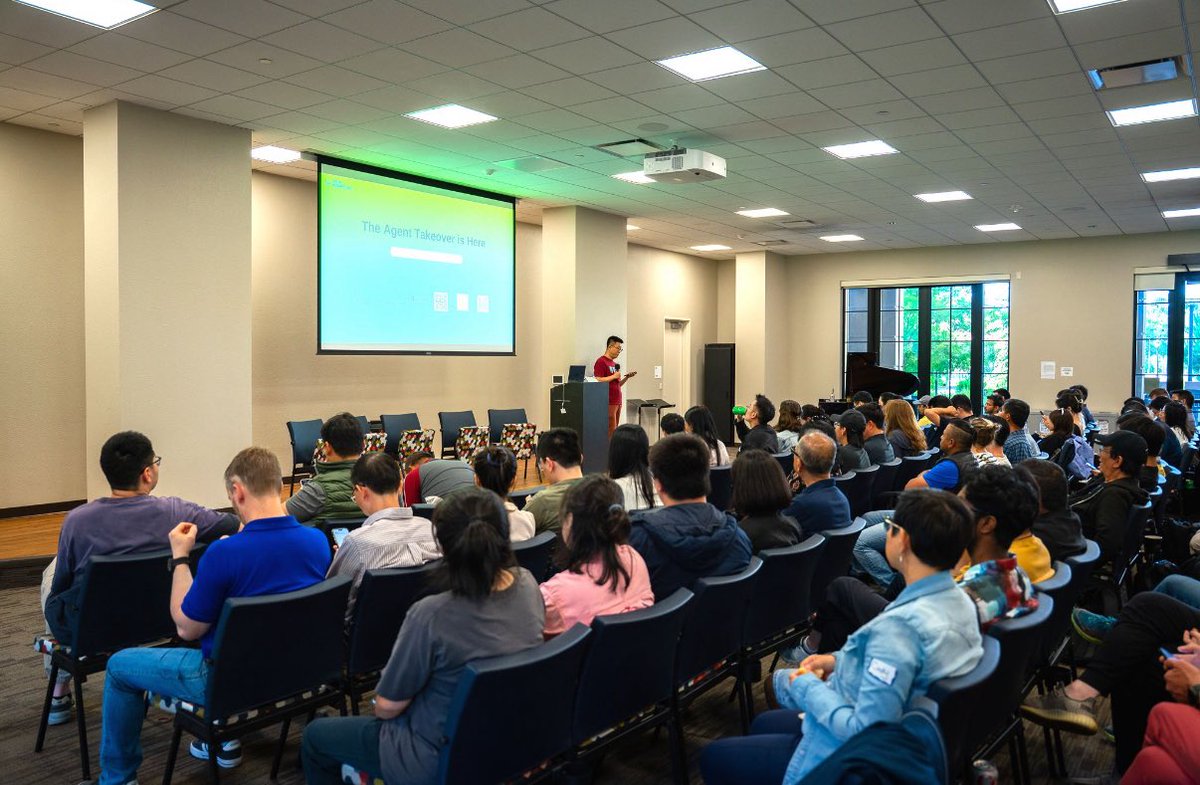 genaiassembling's tweet image. AI Agent Meetup #5 at Stanford: Lenjoy Lin’s live demo + sharp insights from Ang Li, Elena Leung, Pushkar Nandkar, and Thomas Luo. From infra to autonomy — the agent future is near. Stay tuned!