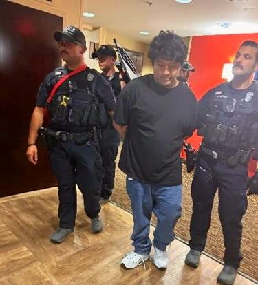MarinaMedvin's tweet image. What was he going to do with the toddler?
He was arrested at the Extended Stay Hotel in Chantilly.