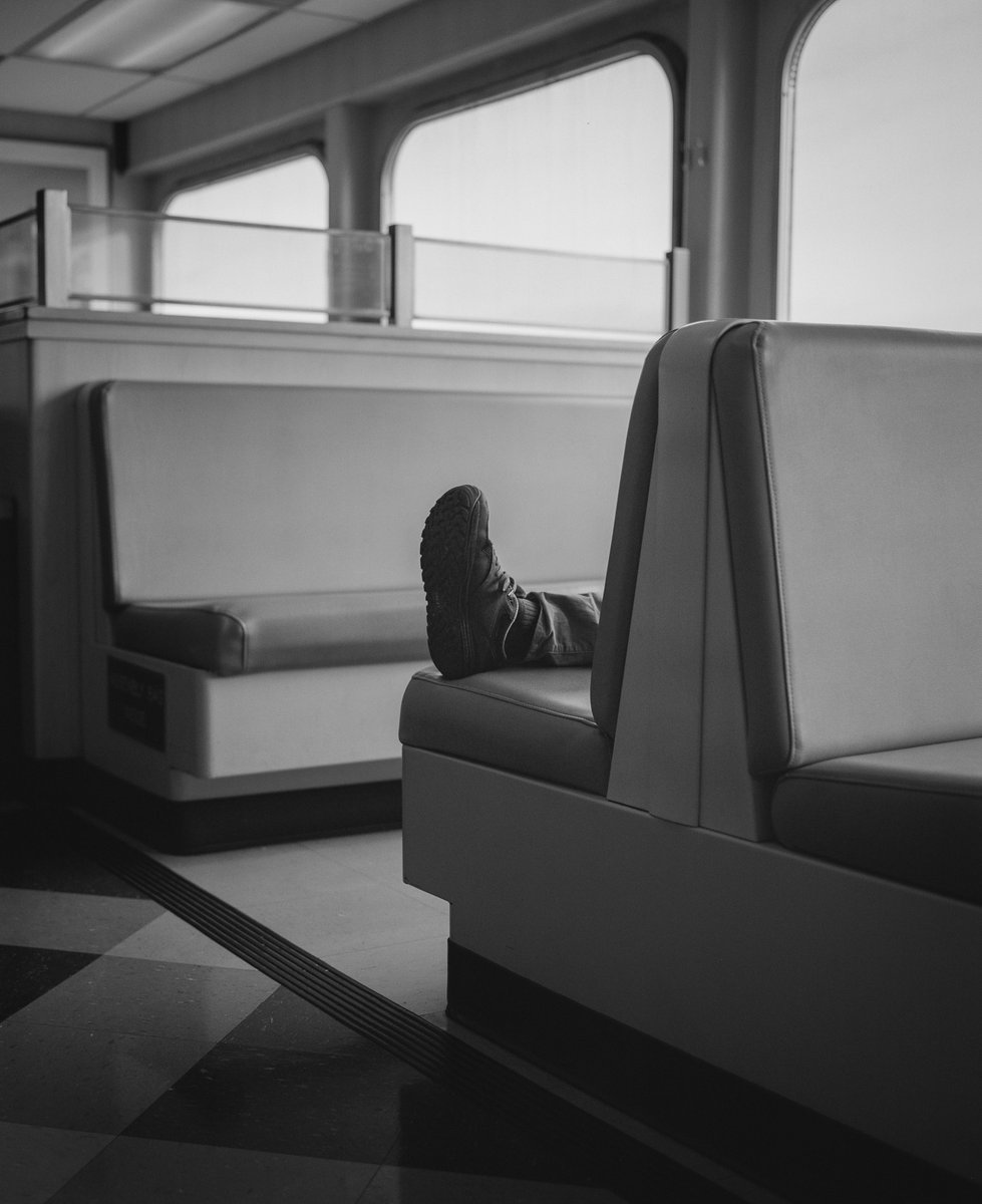 kristophershinn's tweet image. My latest 1/1, and the 7th piece in my ongoing "Slumber on the Sound" concept, is now available on @SuperRare 📸
0.2ETH // Link in bio