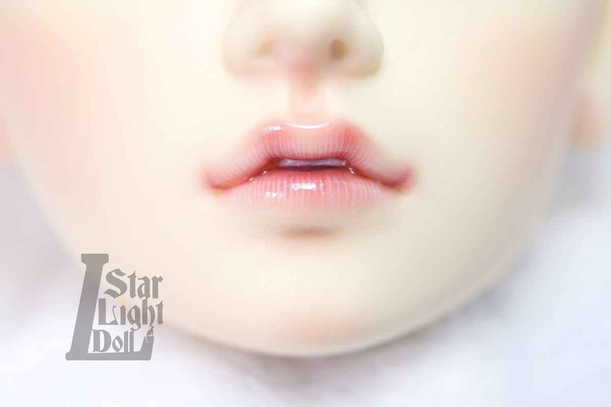 sd 사이즈 / 스위치 / 우희R 타입 / 노멀(파우더 베이지) 스킨 / 남아
프리메이크업