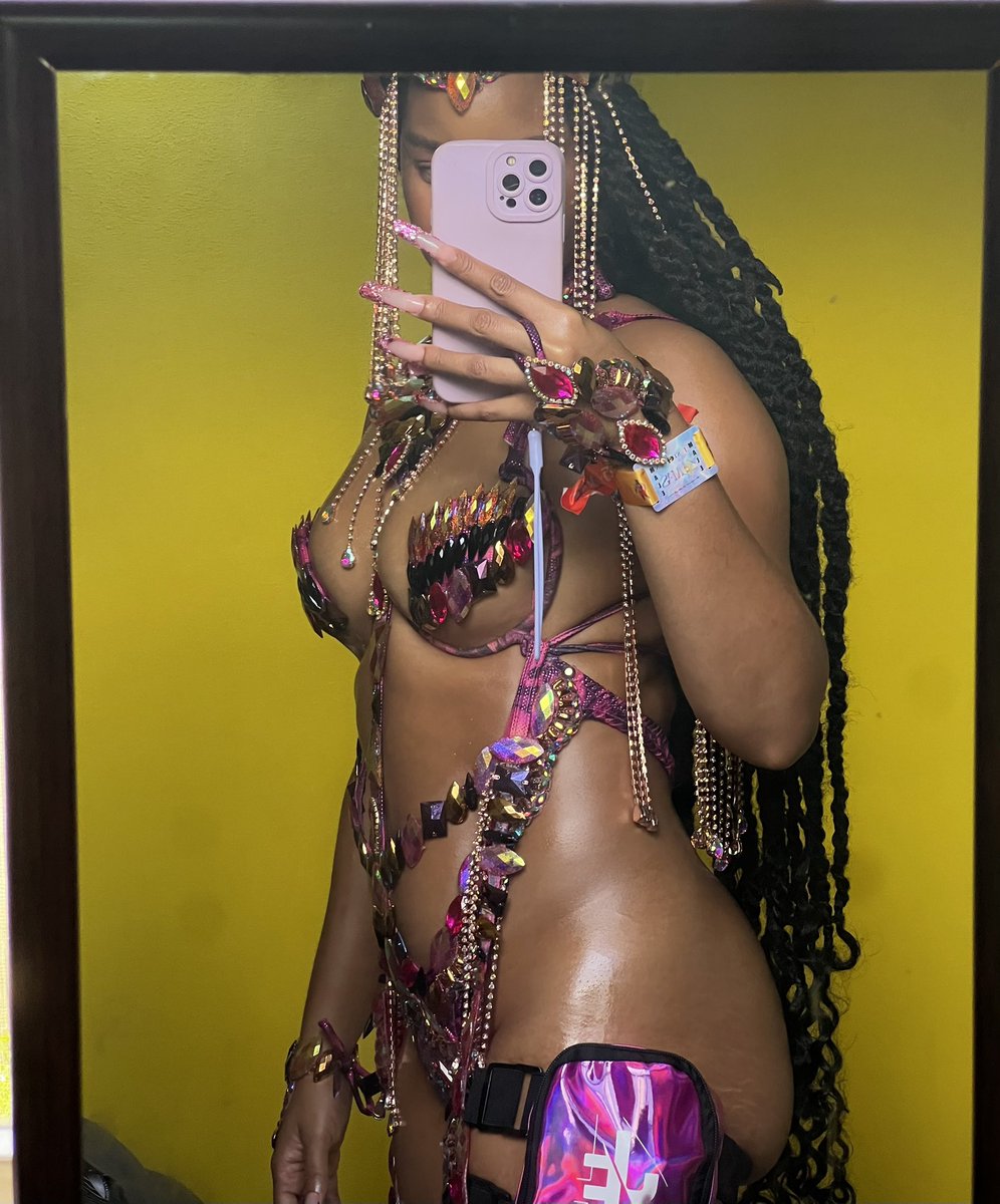 asherrr__'s tweet image. Another year another costume 🤭