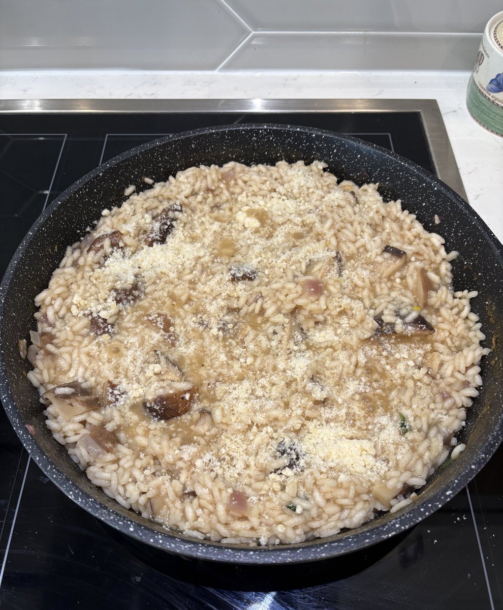 Allison_in_CO's tweet image. Mushroom risotto 
#meatlessmonday