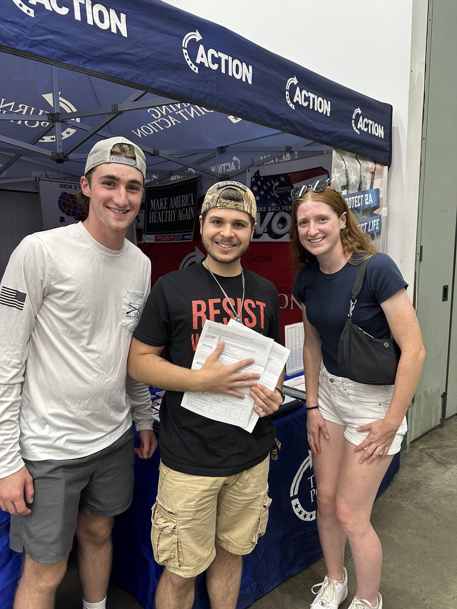 NFormicaGOP's tweet image. Two more for the winning team! 💯
Helped Claire & Hayden register to vote Republican! +2 🔴
They are a Gen Z couple that is 17 🔜 turning 18 before the November election!
York State Fair, Pennsylvania! 📌
@TPAction_
