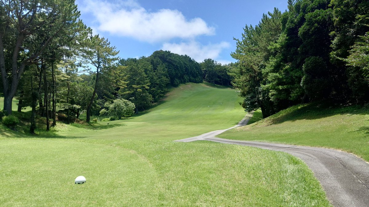 IsoYamaguchi's tweet photo. おはようございます。
昨日の暑い中で、ゴルフをしてきました。
普段、練習を全くしていないのでボールが真っ直ぐ飛びません。
ほとんど左に曲がってしまいます😅
気分的に楽しくラウンドできたらって良しとします。
#就職 #転職 #派遣 #キャリアコンサルタント #ＡＦＰ #豊橋 #豊川 #蒲郡 #新城 #田原 https://t.co/Q9DaqIFq6n