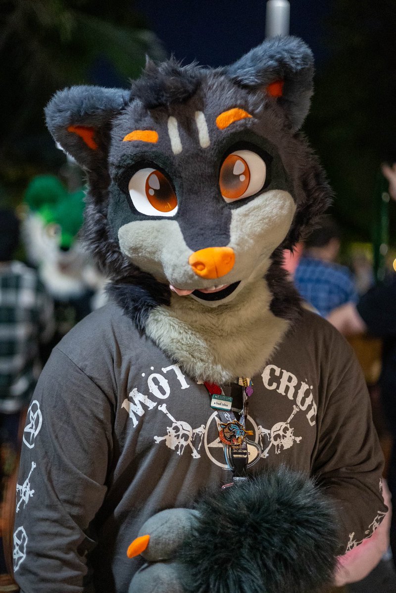 Slyy_racc's tweet image. It me I’ll be at aurawra plz come say hello to me and take photos with me 👉👈