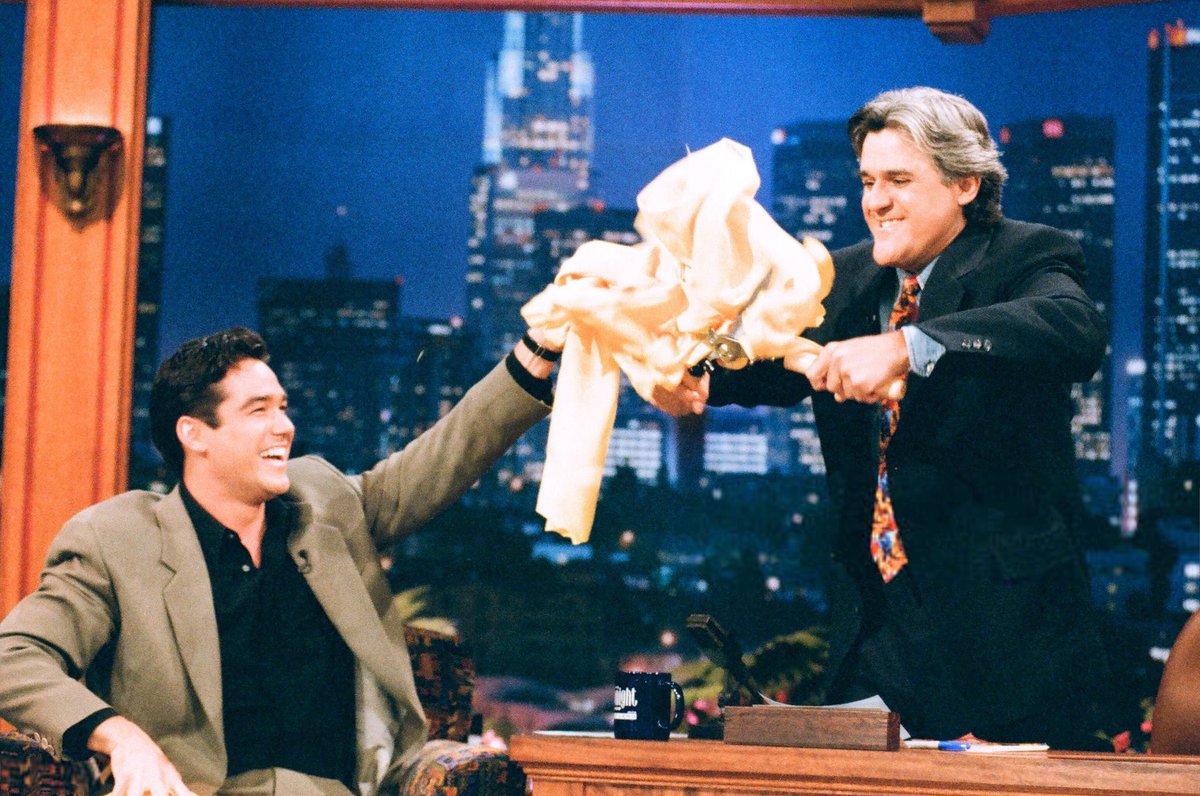 DeanCainUpdates's tweet image. On this day, July 21, 1995, Dean was filming his appearance on The Tonight Show with Jay Leno! 🎥🛋️
The episode aired a week later, on July 28 📺✨