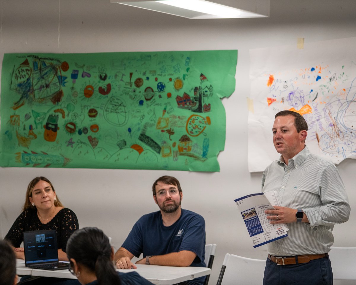 SenBillFerg's tweet image. The Greektown Neighborhood Association brought together a room full of engaged, thoughtful neighbors last week. The energy reflected the pride and persistence that define the 46th District. We touched on upcoming State investments in local projects and the broader work underway…